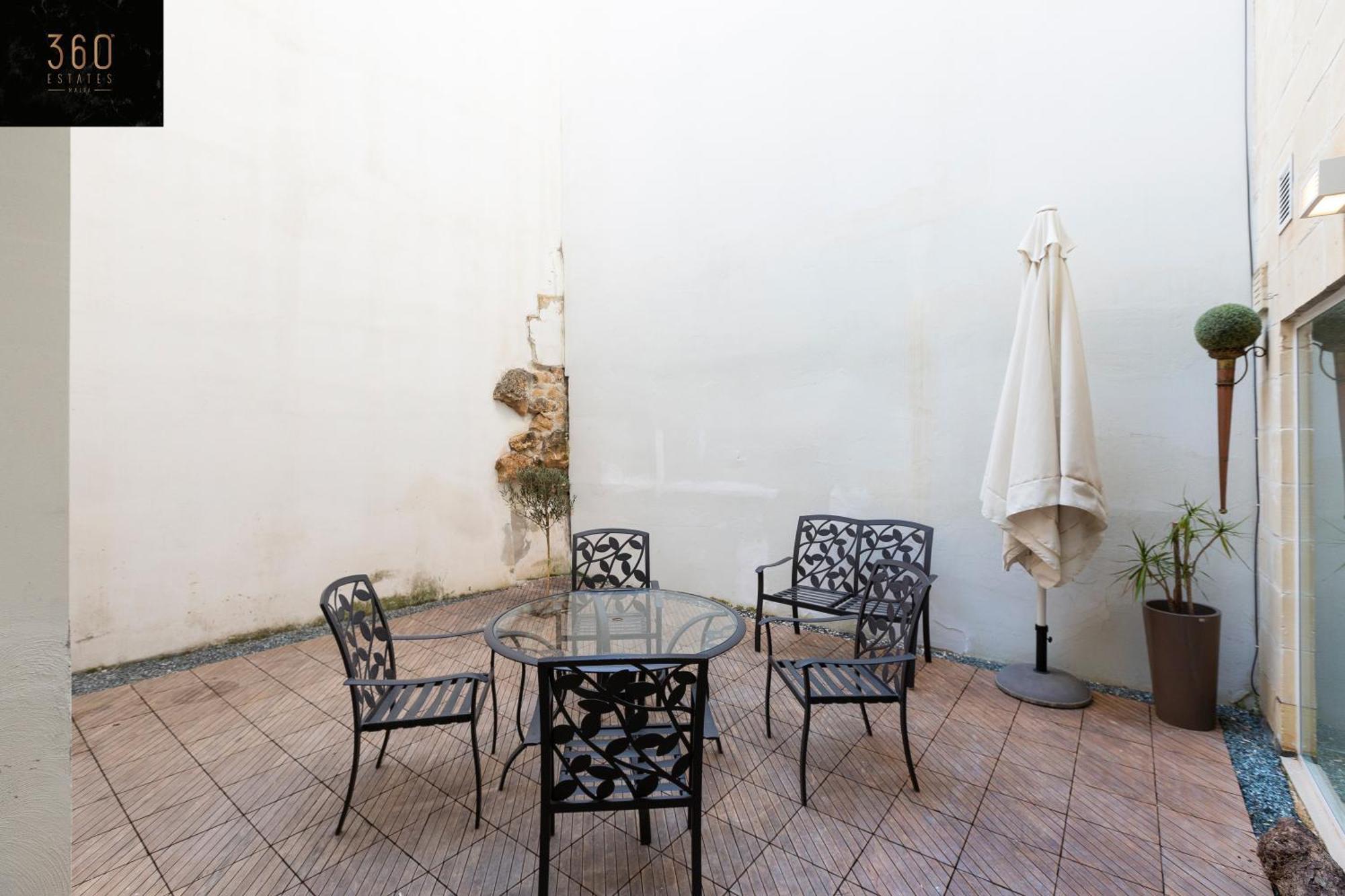 4Br Home In Prime Location Just Off The Promenade By 360 Estates Слима Экстерьер фото