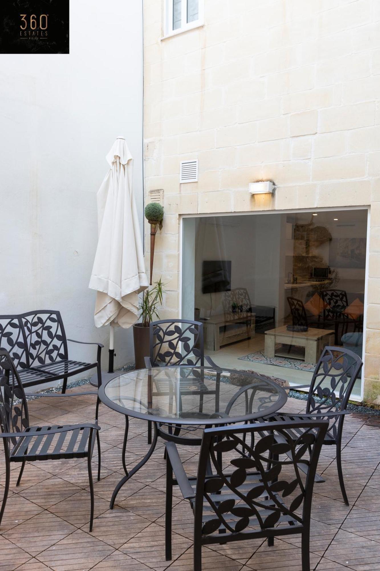 4Br Home In Prime Location Just Off The Promenade By 360 Estates Слима Экстерьер фото